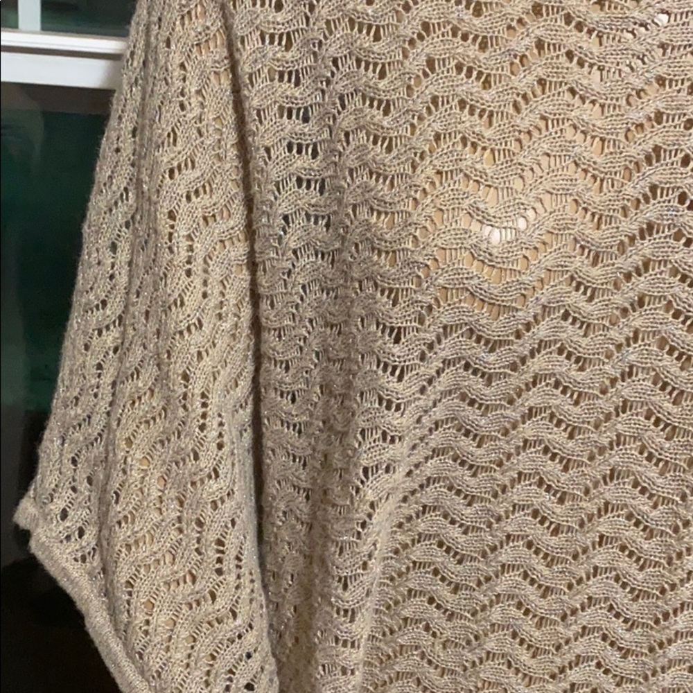 ‼️Beautiful Tiny Sparkles Gold Color - Picture 2 of 7